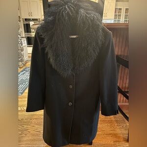 Elegant Black Fur Collar Coat - ladies size medium /10 .